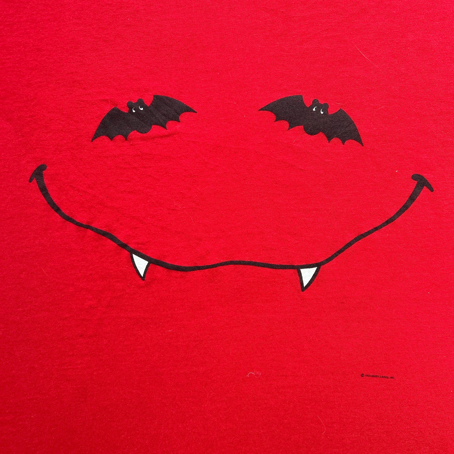 Vintage 90s Smiley Vampire Bat Halloween T-shirt
