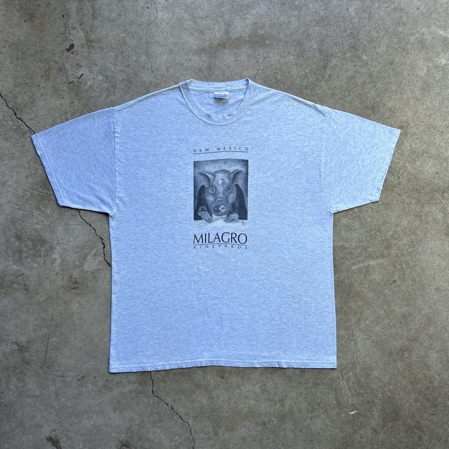 Vintage 90s New Mexico, Milagro Vineyard Pig Art "eat or be eaten" T-shirt