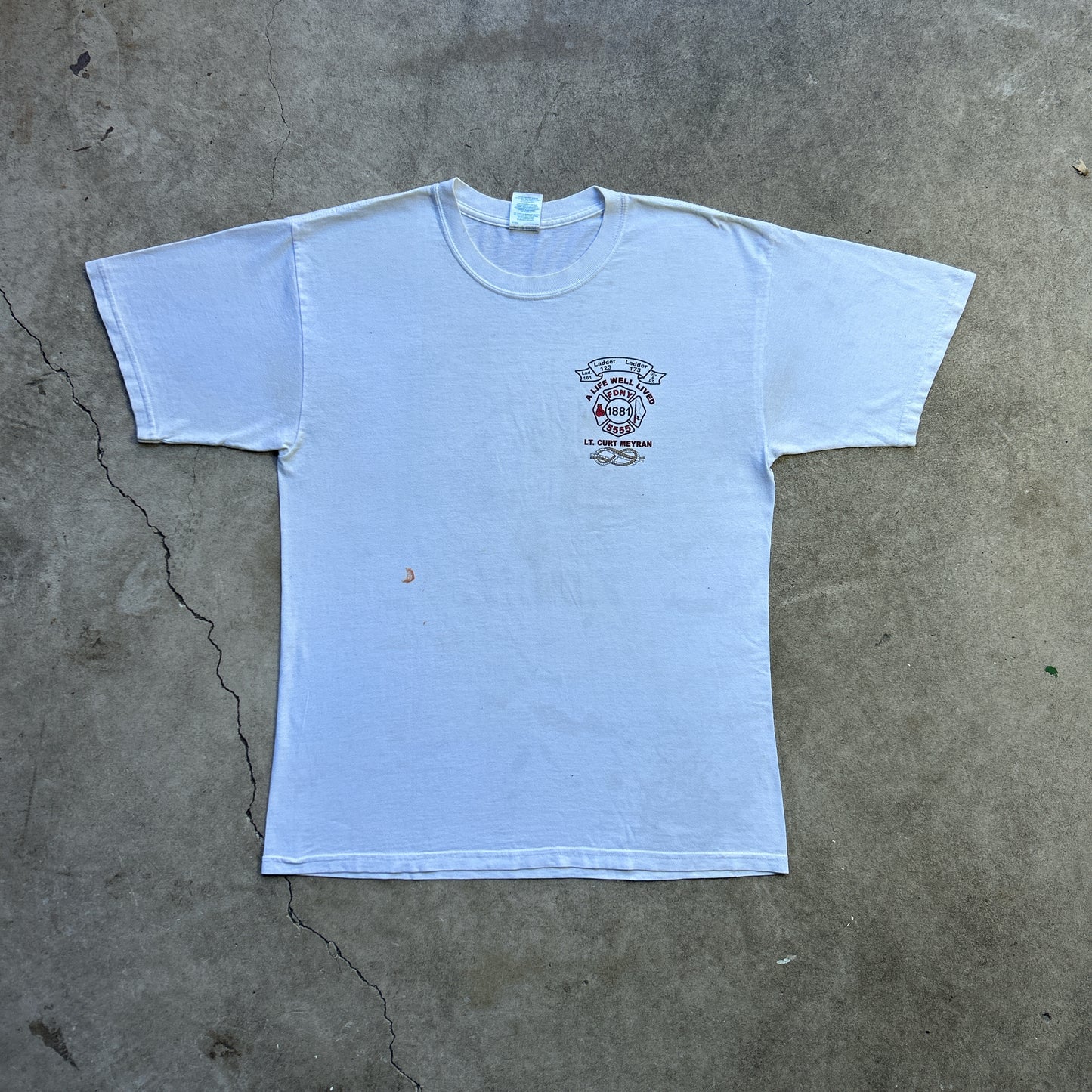Vintage 2000s F.D.N.Y New York USA “In the arms of angles, ‘till we meet again’” T-shirt