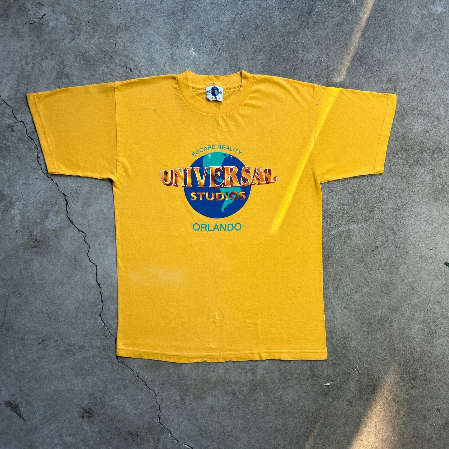 Vintage 90s Universal Studios, Orlando, USA "escape reality" T-shirt