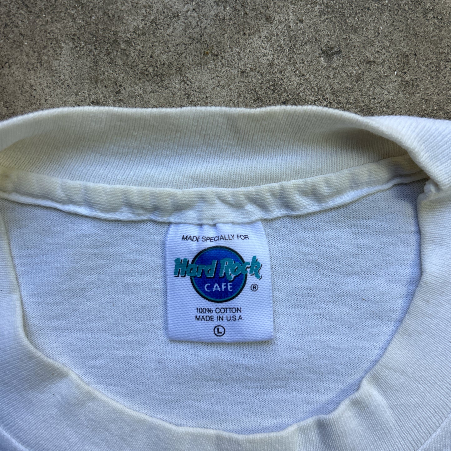Vintage 90s Hard Rock Cafe Honolulu, Hawaii T-shirt