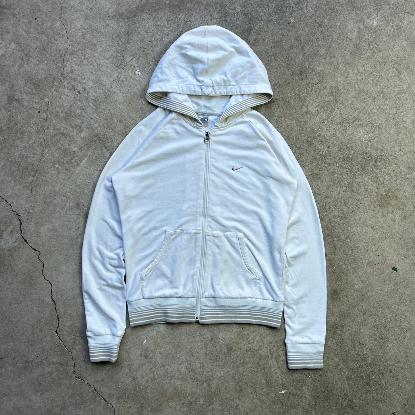 Vintage 90s Women's All White Nike Hoodie Jumper 