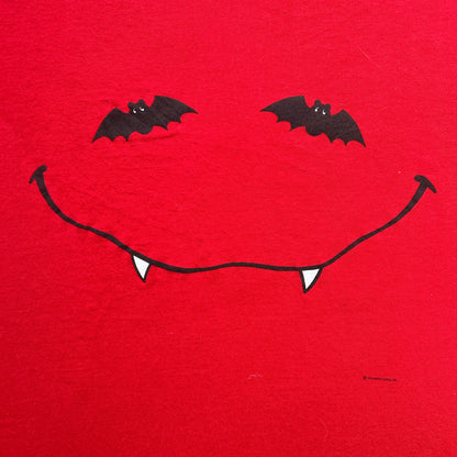 Vintage 90s Smiley Vampire Bat Halloween T-shirt