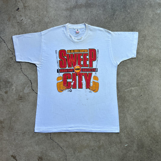 Vintage 90s Rare NBA World Champions "Sweep City" Houston Rockets 1995 T-shirt