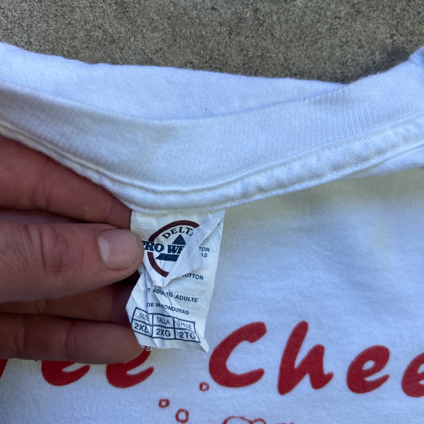 Vintage 2000s Three Cheers for the Red, White and Brews T-shirt