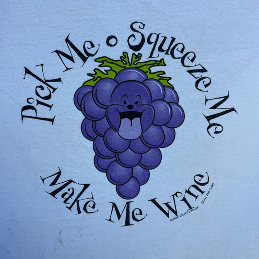 Vintage 90s Cute Cartoon Grape, Pick Me, Squeeze Me, Make Me Wine, Bunch of Grapes 1999 T-shirt