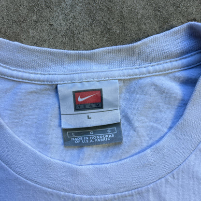Vintage 2000s Nike MLB Padres 2004 T-shirt