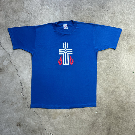 Vintage 90s faith-based Religion Tee, The Presbyterian Church Cross &amp; flames Graphic Print T-shirt