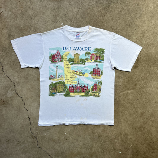 Vintage 90s Delaware, USA State Map Art T-shirt