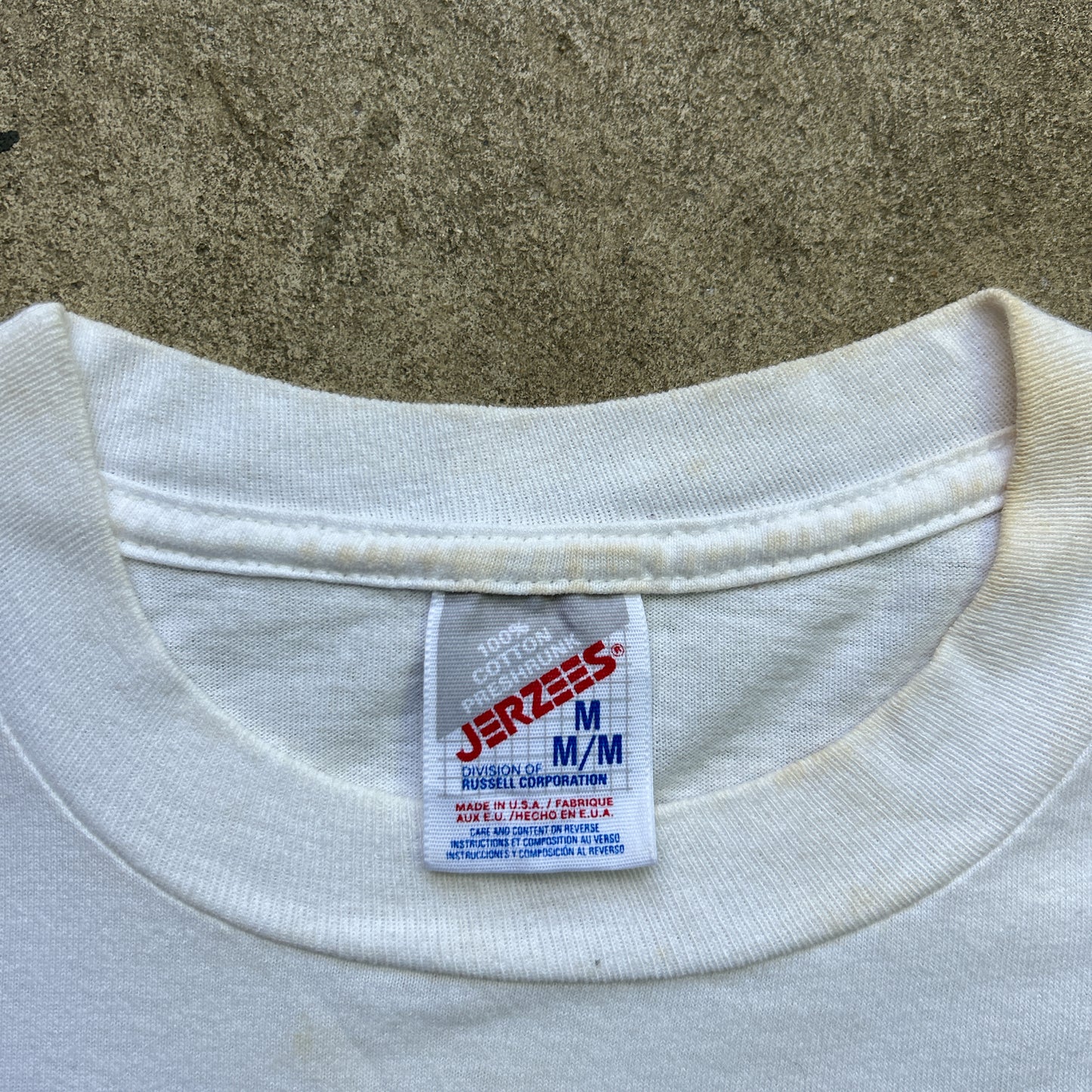 Vintage 90s Delaware, USA State Map Art T-shirt