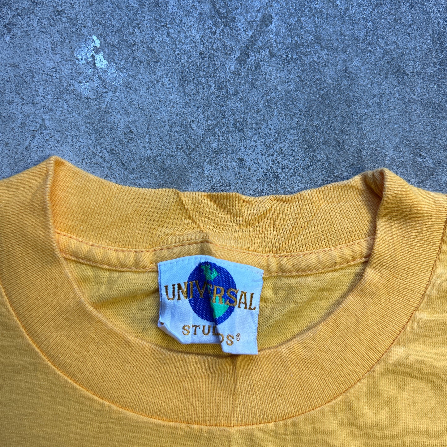 Vintage 90s Universal Studios, Orlando, USA "escape reality" T-shirt