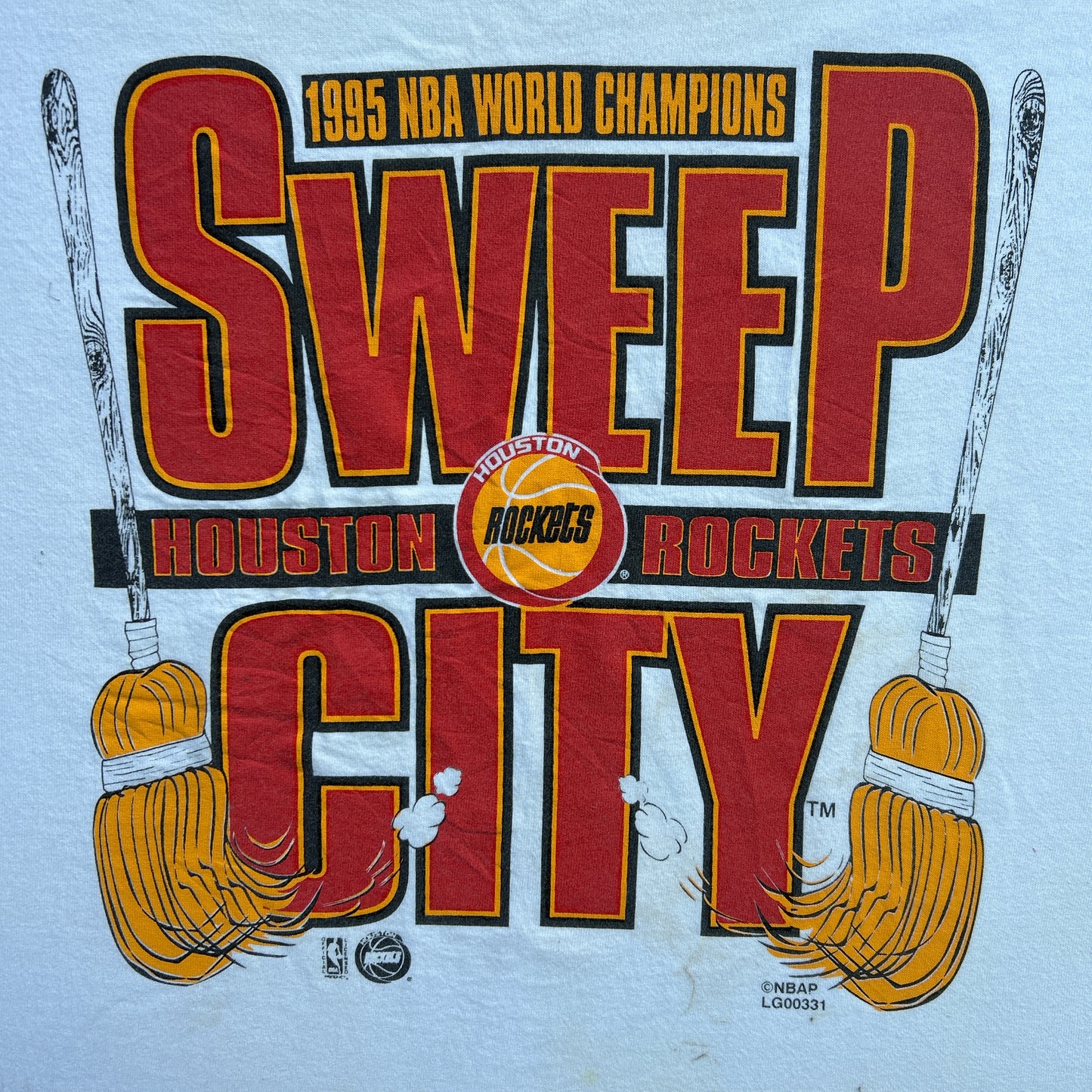 Vintage 90s Rare NBA World Champions "Sweep City" Houston Rockets 1995 T-shirt