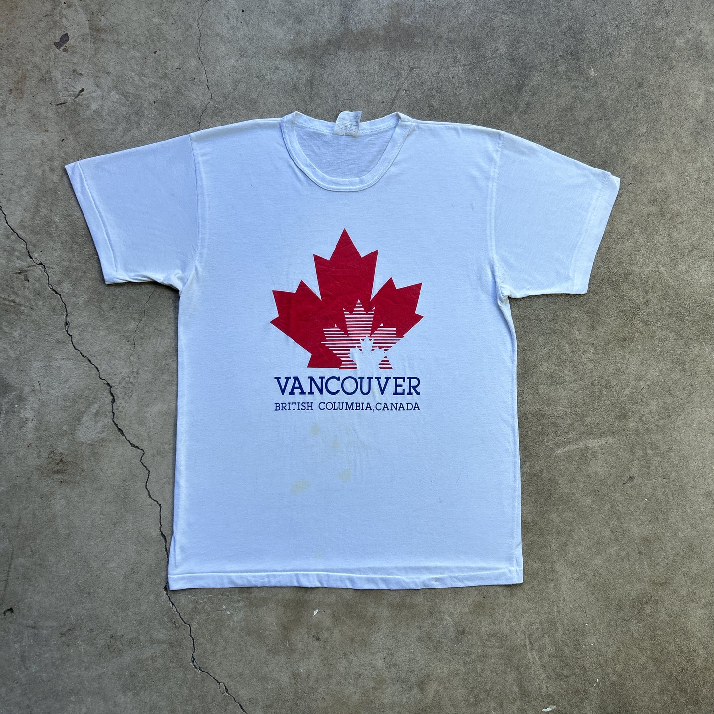 Vintage 80s Vancouver, British Columbia Canada Maple Leaf T-shirt