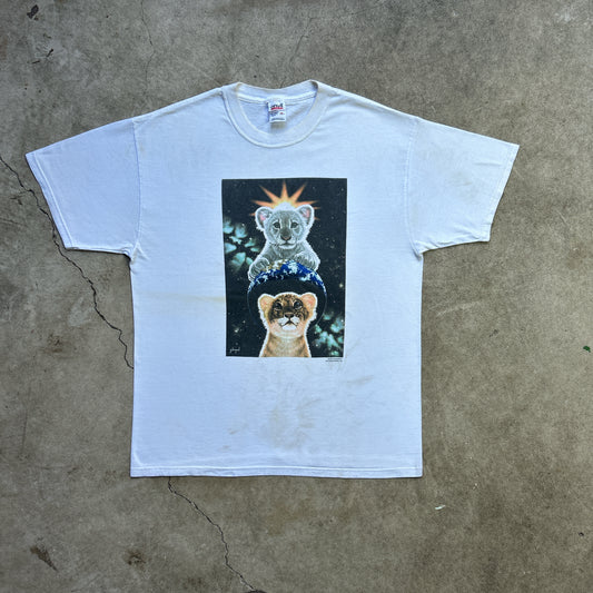 Vintage 90s Big Cats "Lion and Tiger" Around the Globe T-shirt